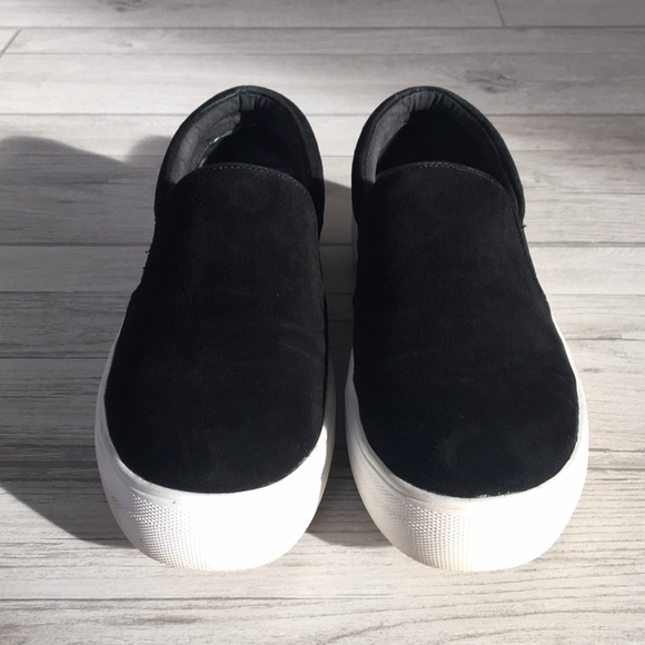 Steve Madden Gills Black Suede Shoes - Picture 2 of 8